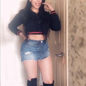 Never worn American Eagle jean skirt